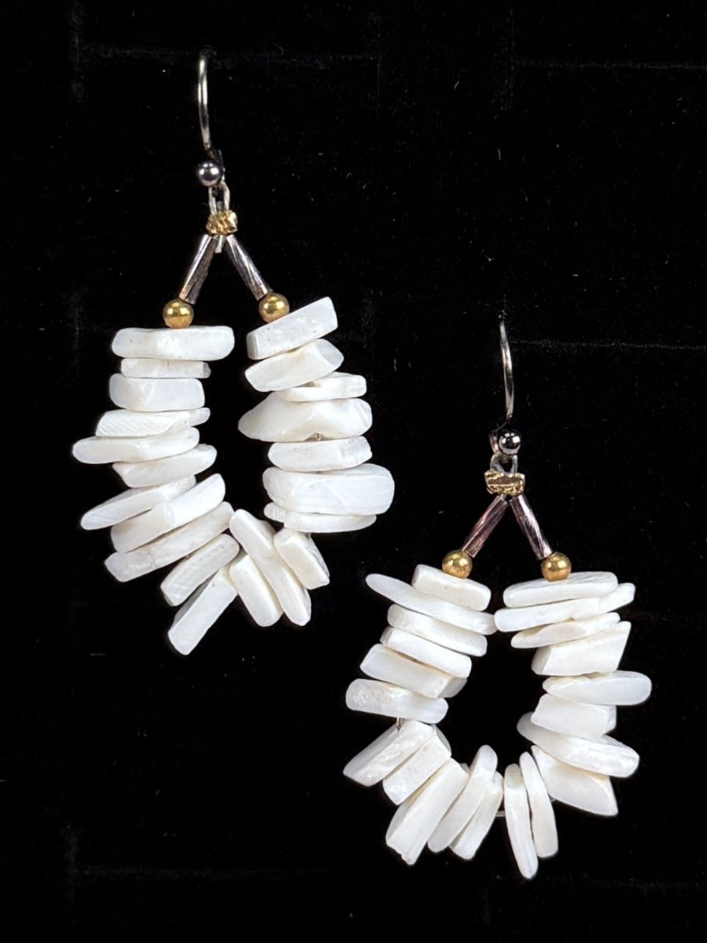 Vintage white shell beaded pierced earrings